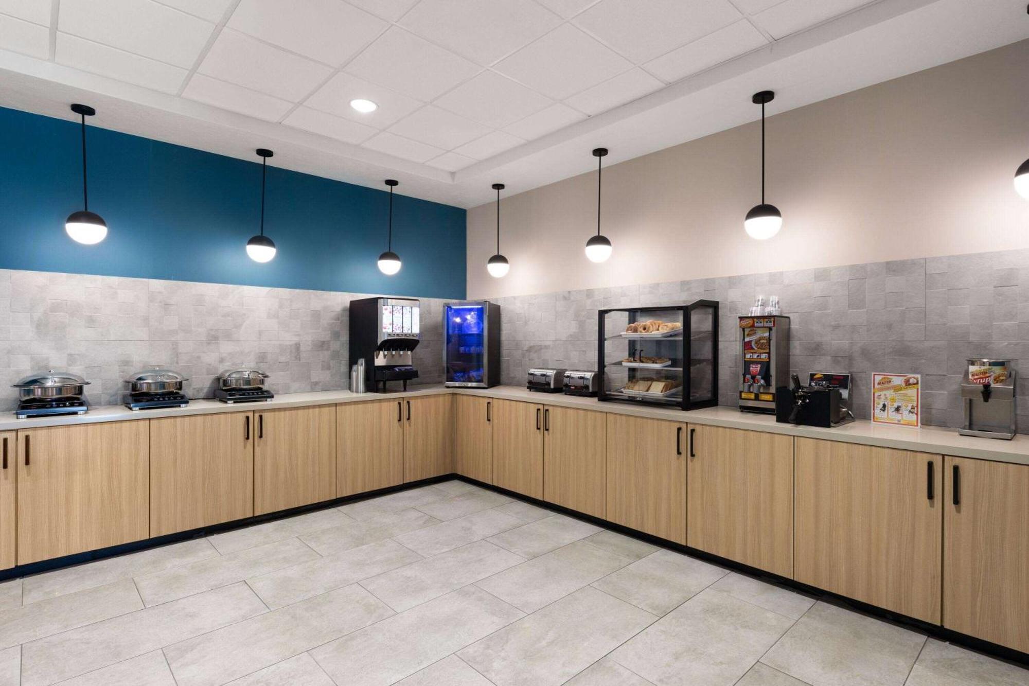 Hawthorn Extended Stay By Wyndham Kingman Bagian luar foto