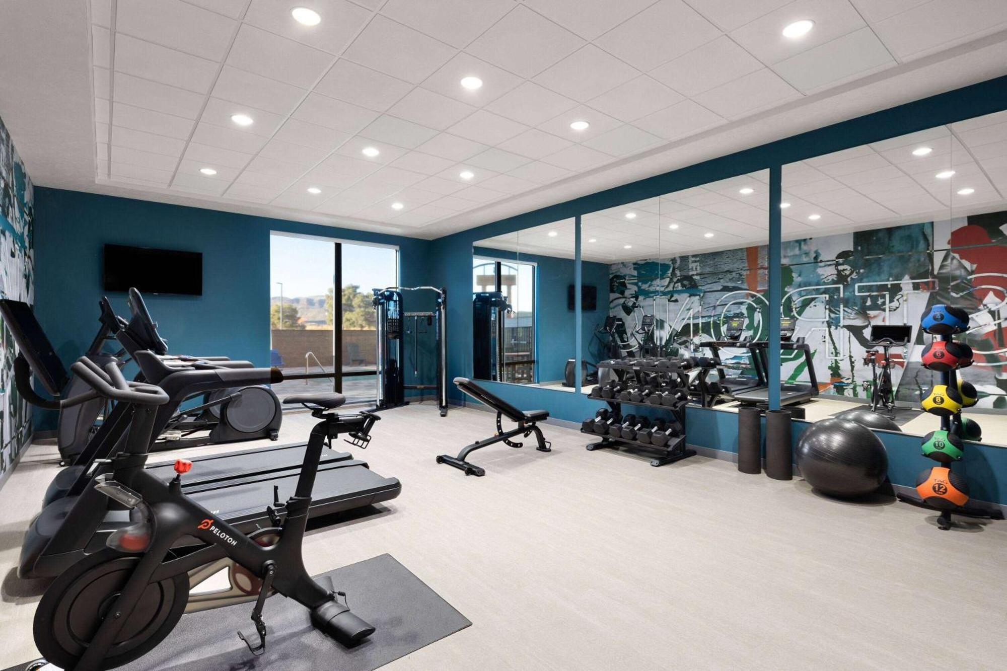 Hawthorn Extended Stay By Wyndham Kingman Bagian luar foto