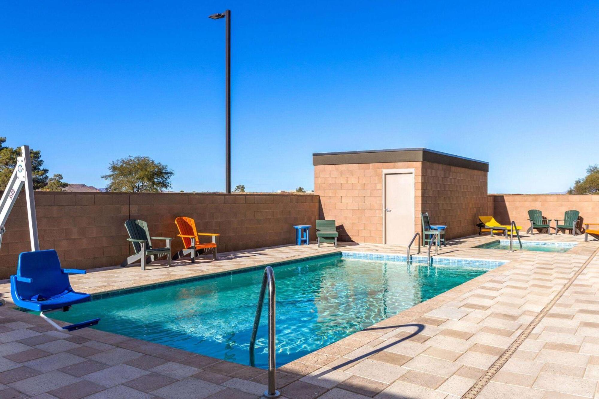 Hawthorn Extended Stay By Wyndham Kingman Bagian luar foto